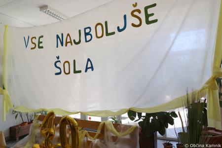 Osnovna šola 27. julij Kamnik že 40 let raste s prepričanjem, da če spoštujemo sebe, bomo znali spoštovati tudi druge (65)